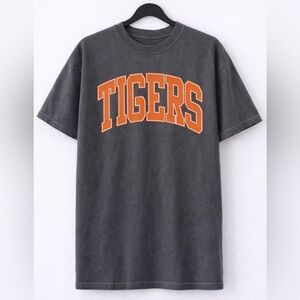 New Auburn Clemson Tigers Comfort Colors Shirt, Pepper, M
